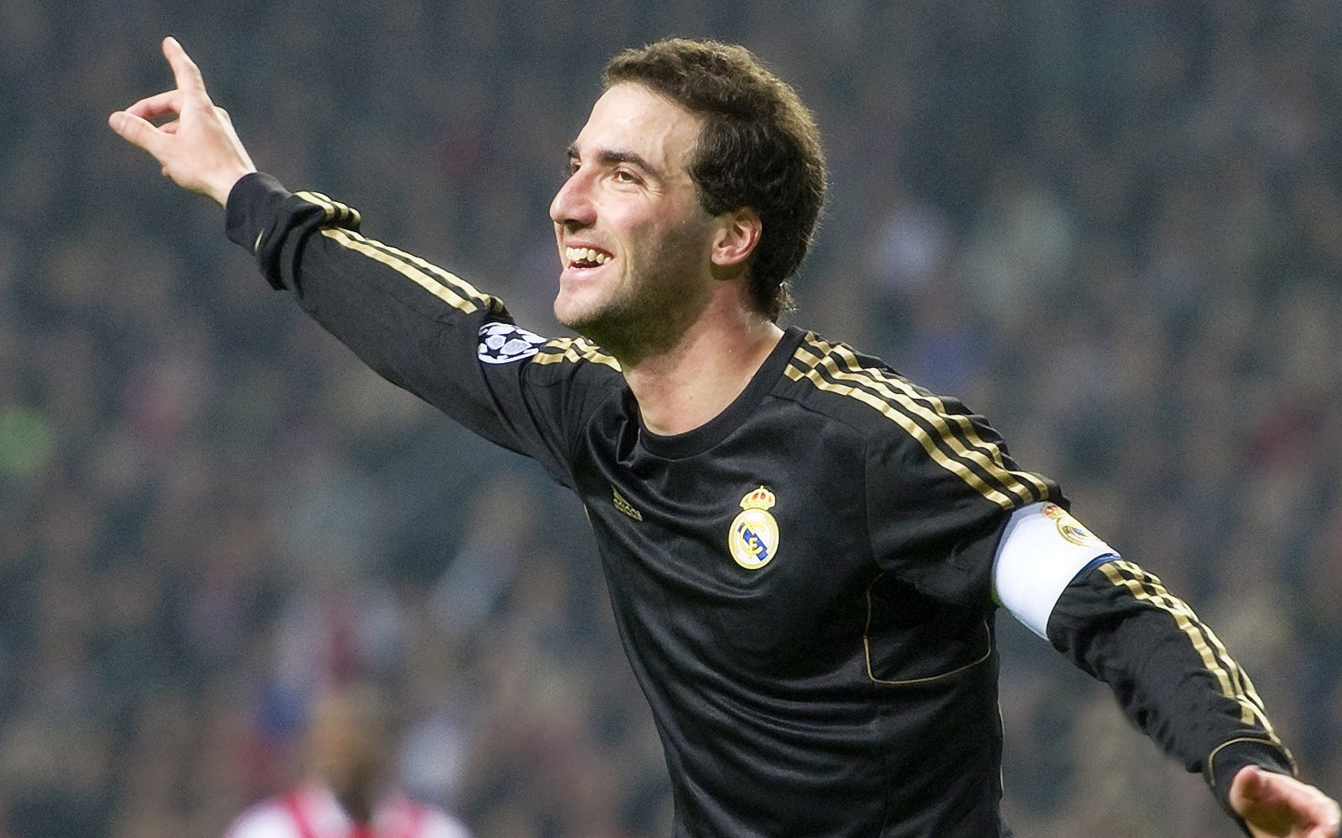 阿尔阿赫利球队整体实力增强,阿赫利vs德独立