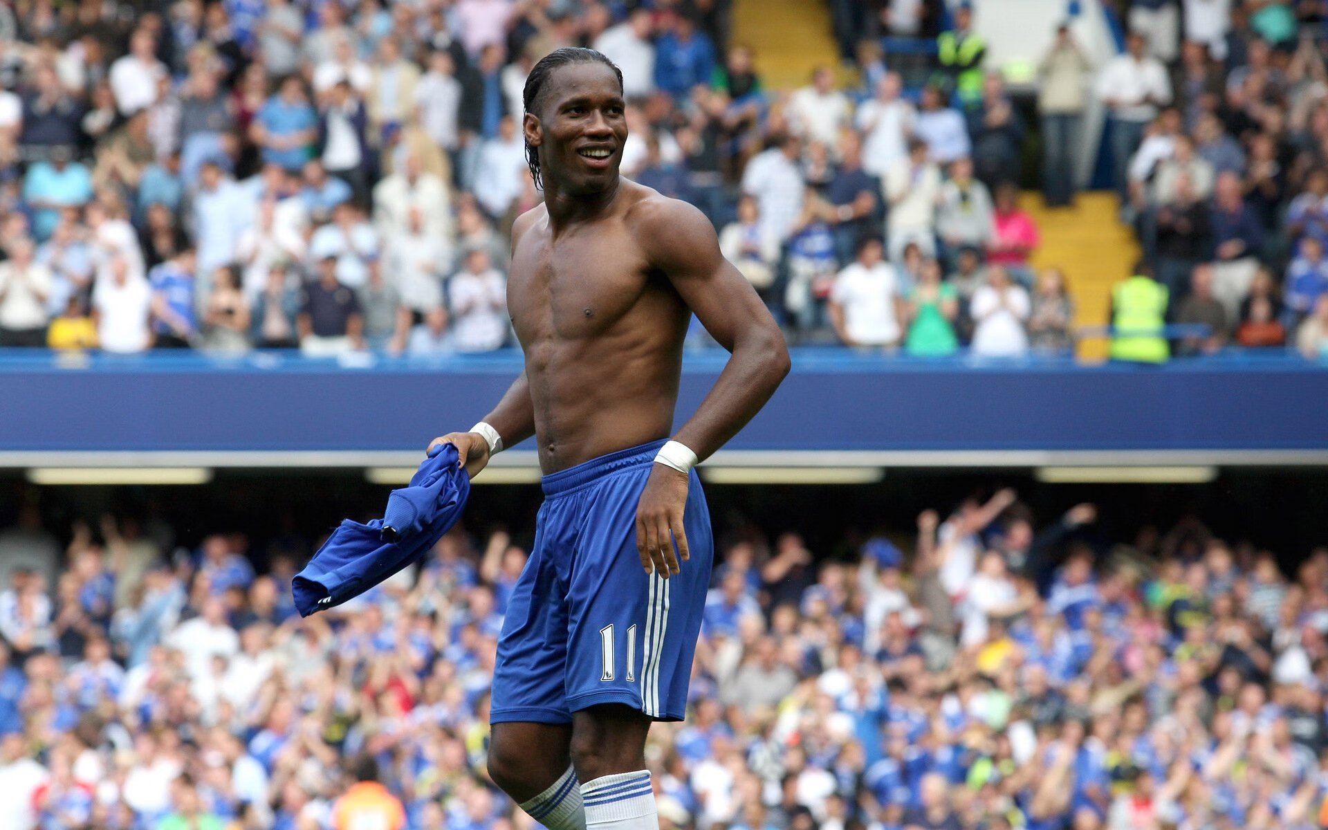 卡迪夫城锋线组合稳定，蓝鸟军团继续高飞，卡迪夫和蜂鸟选择