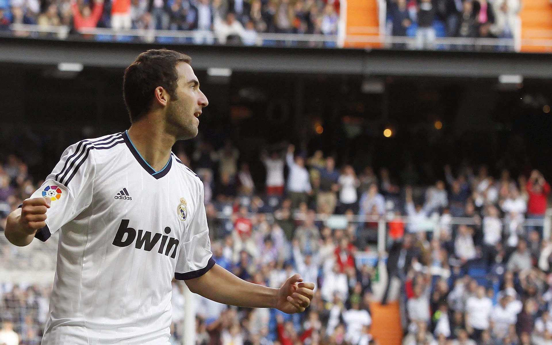 汉诺威队员关键进球助力，迎来宝贵胜利，汉诺威结