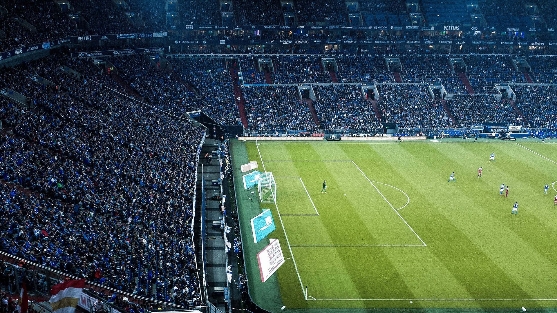 湖人连胜登巅峰，詹姆斯必杀发威联防战术精彩绝伦，詹姆斯湖人揭幕战